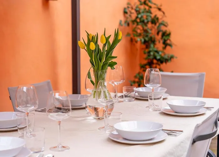 بيت للعطل Centre - Beautiful With Garden *