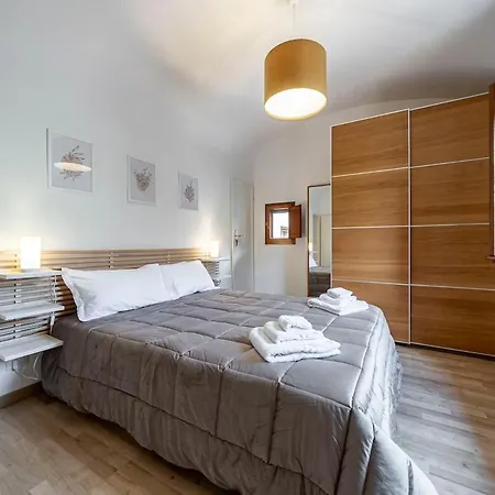 Centre - Beautiful With Garden Semesterbostad *