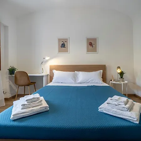 Centre - Beautiful With Garden *